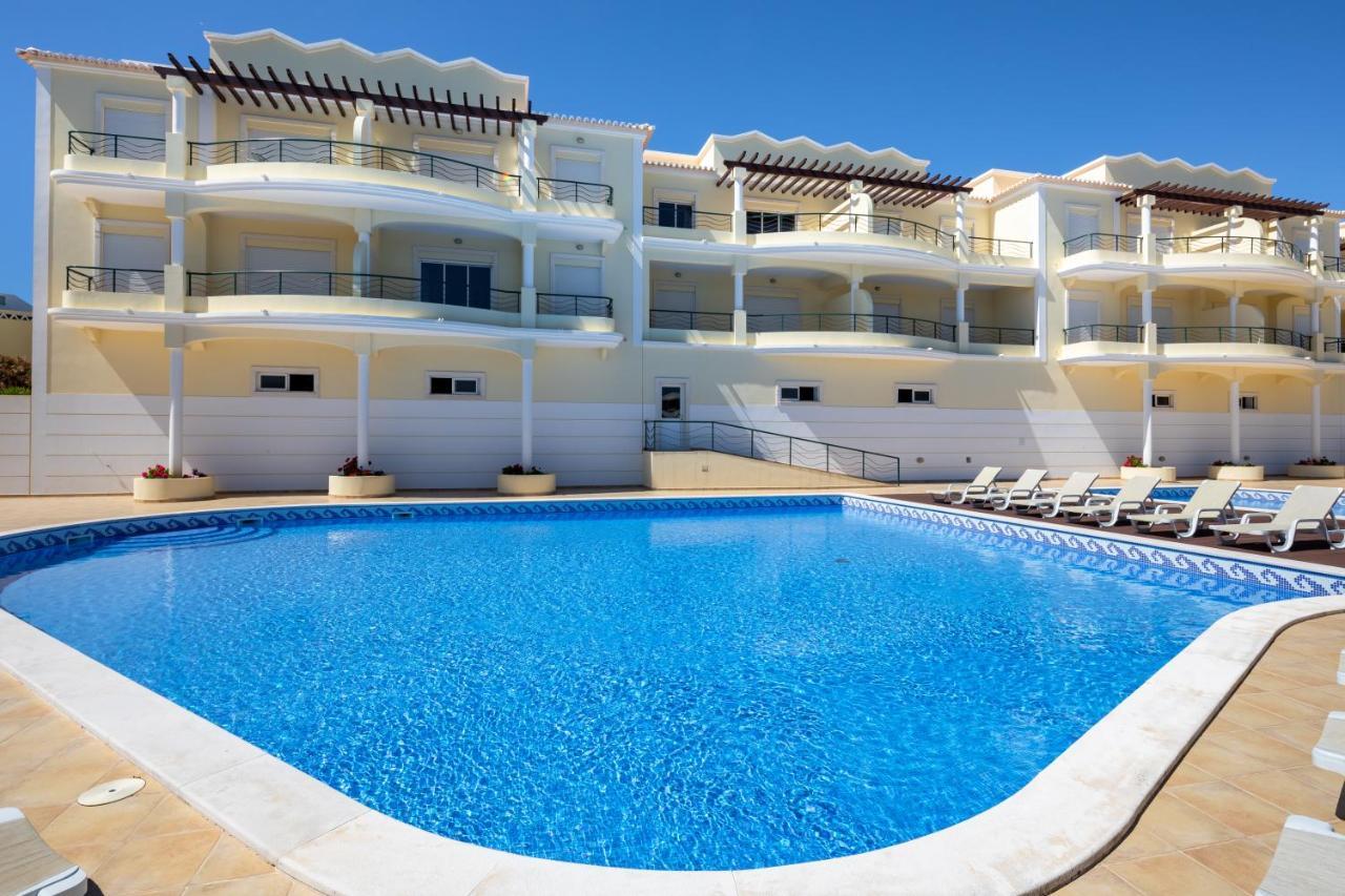 Lagos Bay Plaza Bagian luar foto
